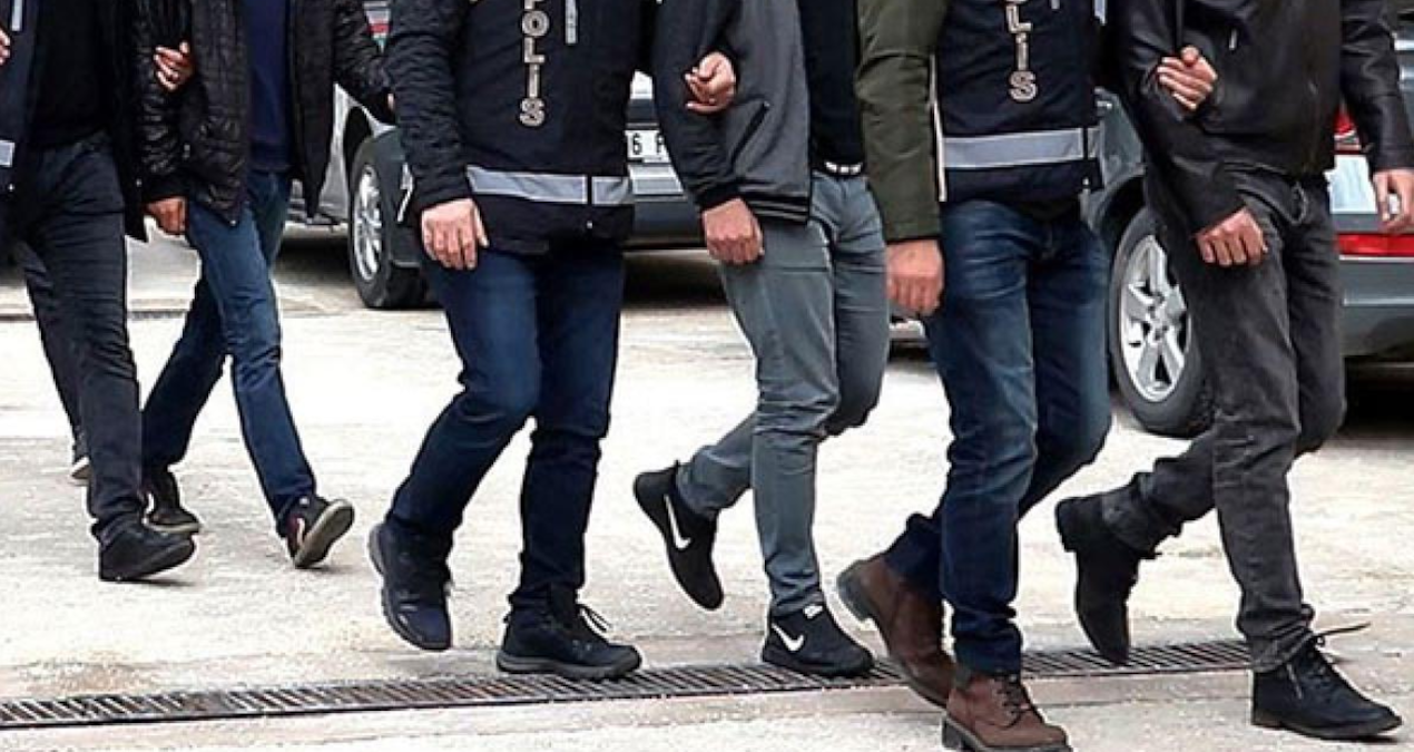 izmirdeki feto operasyonunda 10 gozalti Ty3wZgt8