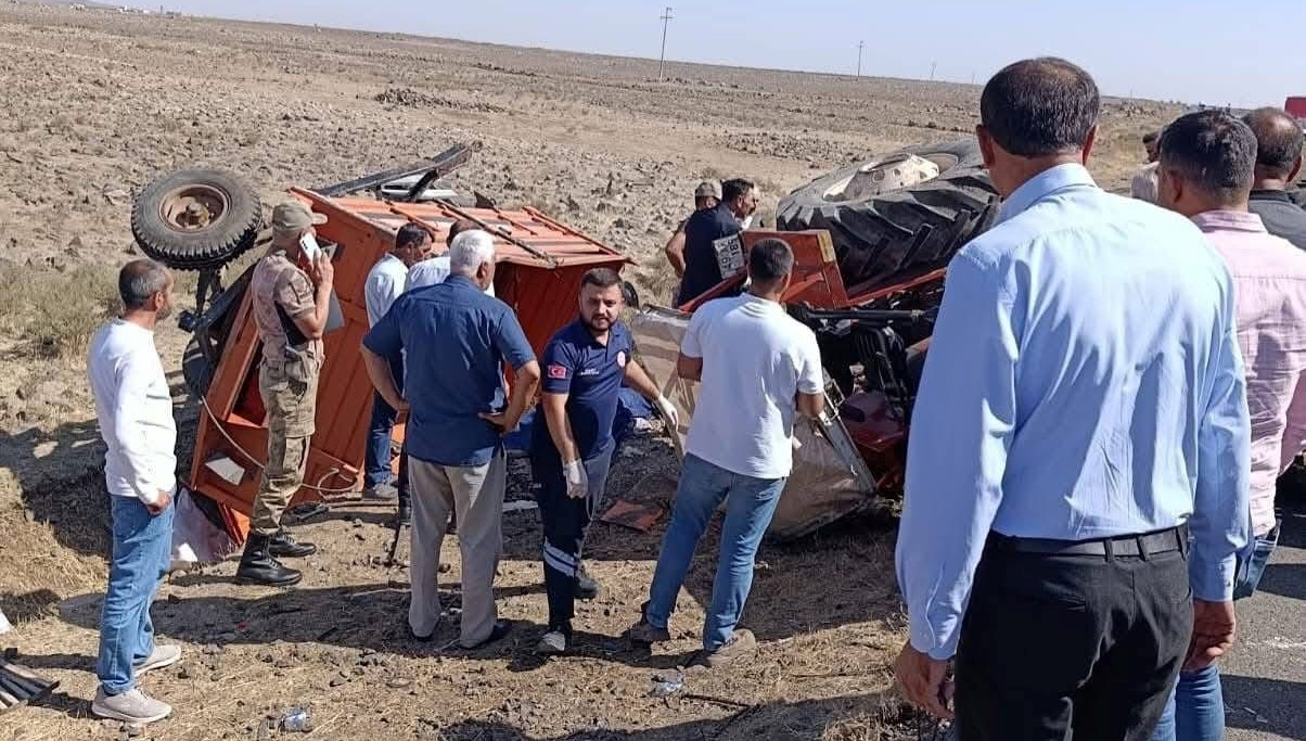 sirnakta traktor devrildi bir olu iki yarali 6tpxGnkt