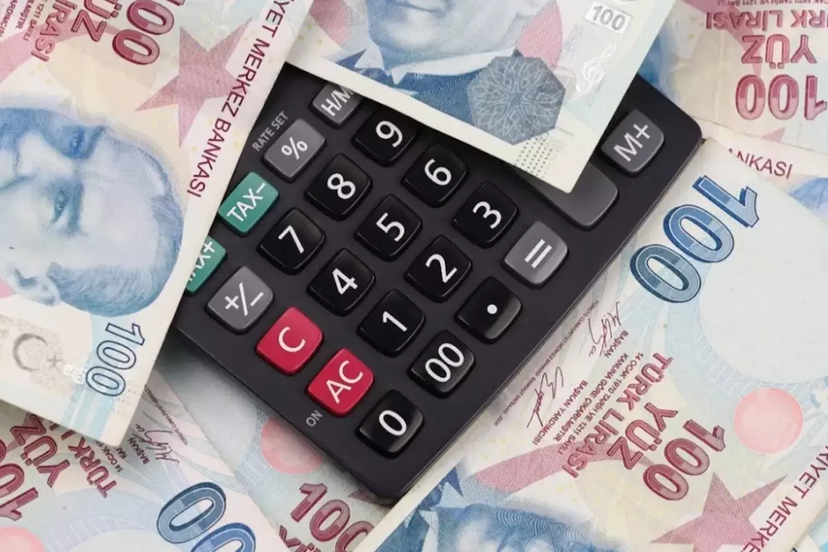 2025 yilinda asgari ucreti nokta atisi bilen bankadan 2026 icin de tahmin geldi RAkBCNXT