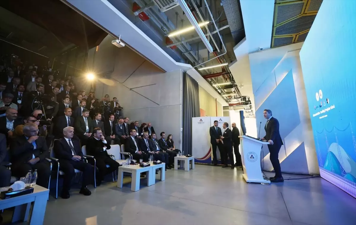 bakan bayraktar son 23 yilda yenilenebilir enerjideki devrimde heslerin onemli rol oynadigini belirtti K6kiROyV