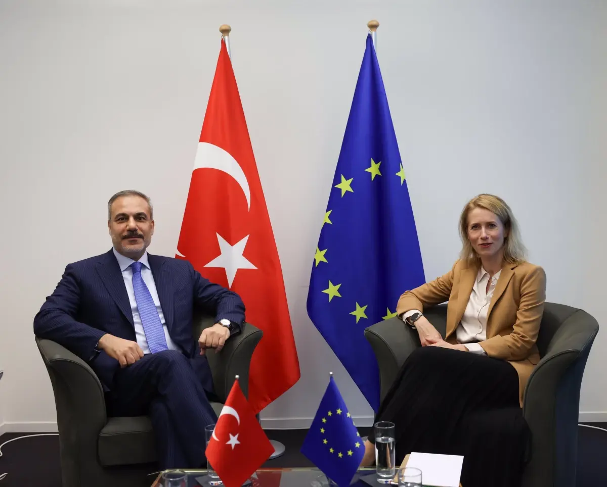 fidan luksemburgda kallas ile gorustu ALArnXgp.jpg