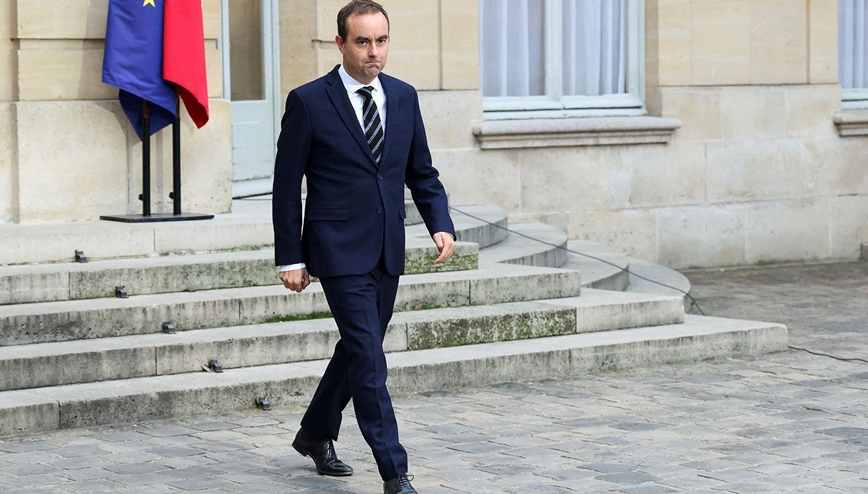 fransa lecornu bir haftada ikinci hukumeti kurdu MH1p5Ke9.jpg