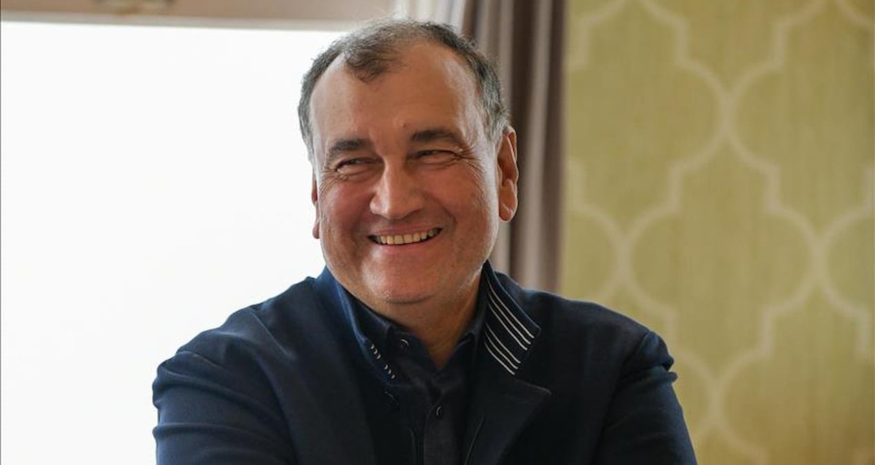 turkiyenin en zengin insani acikladi anamin evinde oturuyorum cQ2H1s7C.jpg