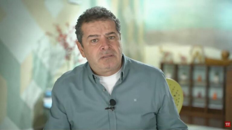 beni en cok elestirenler ak partiye neden ana avrat sovmuyorsun diyen muhalifler yJyjhHUf.jpg