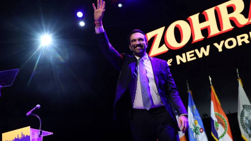 mamdani zafer konusmasinda muslumanim sosyalistim ozur dilemeyi reddediyorum dedi trumpa seslendi izledigini biliyorum sesi ac UwJ6hlGR.jpg