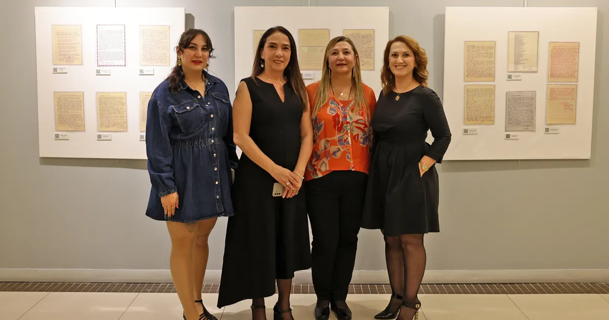mersinde-ustalardan-genc-kusaklara-seslenen-mesajlar-konusan-mektuplar-sergisi-acildi-BeTUMC8Y.webp
