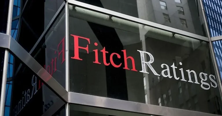 fitch-9-turk-bankasinin-kredi-notu-gorunumlerini-yukseltti-KnWWcUq6.webp