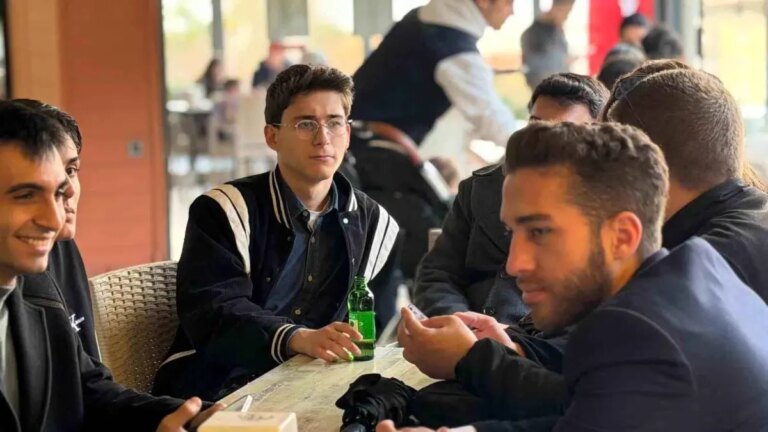 genclik-kafe-genclerin-bulusma-noktasi-oldu-AYhwgdzO.jpg