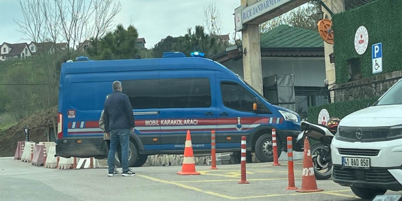 Kocaeli’nde Yolsuzluk ve Rüşvet Operasyonu: 12 Kişi Tutuklandı