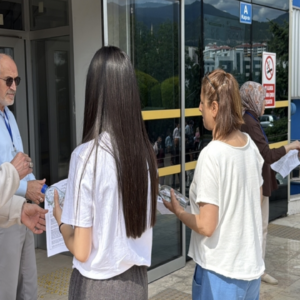 Anne ve kızı birlikte sınav heyecanı yaşadı