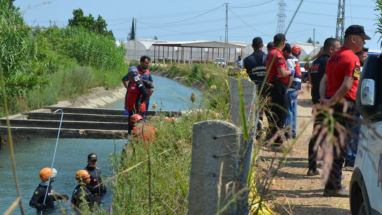 Dalgiclar 4 kilometre otede buldu antalyada kahreden haber geldi EvksvabU