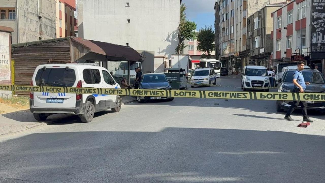 Esenyurtta kanli pusu 2 kisi silahla vuruldu nDbReWKR
