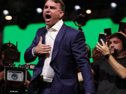 Eski brezilya devlet baskani jair bolsonaronun oglu senator flavio bolsonaro cumhurbaskani adayi oldu 1kHAsUSY